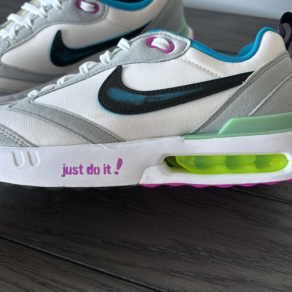 NWT Nike Airs - Picture 5 of 8